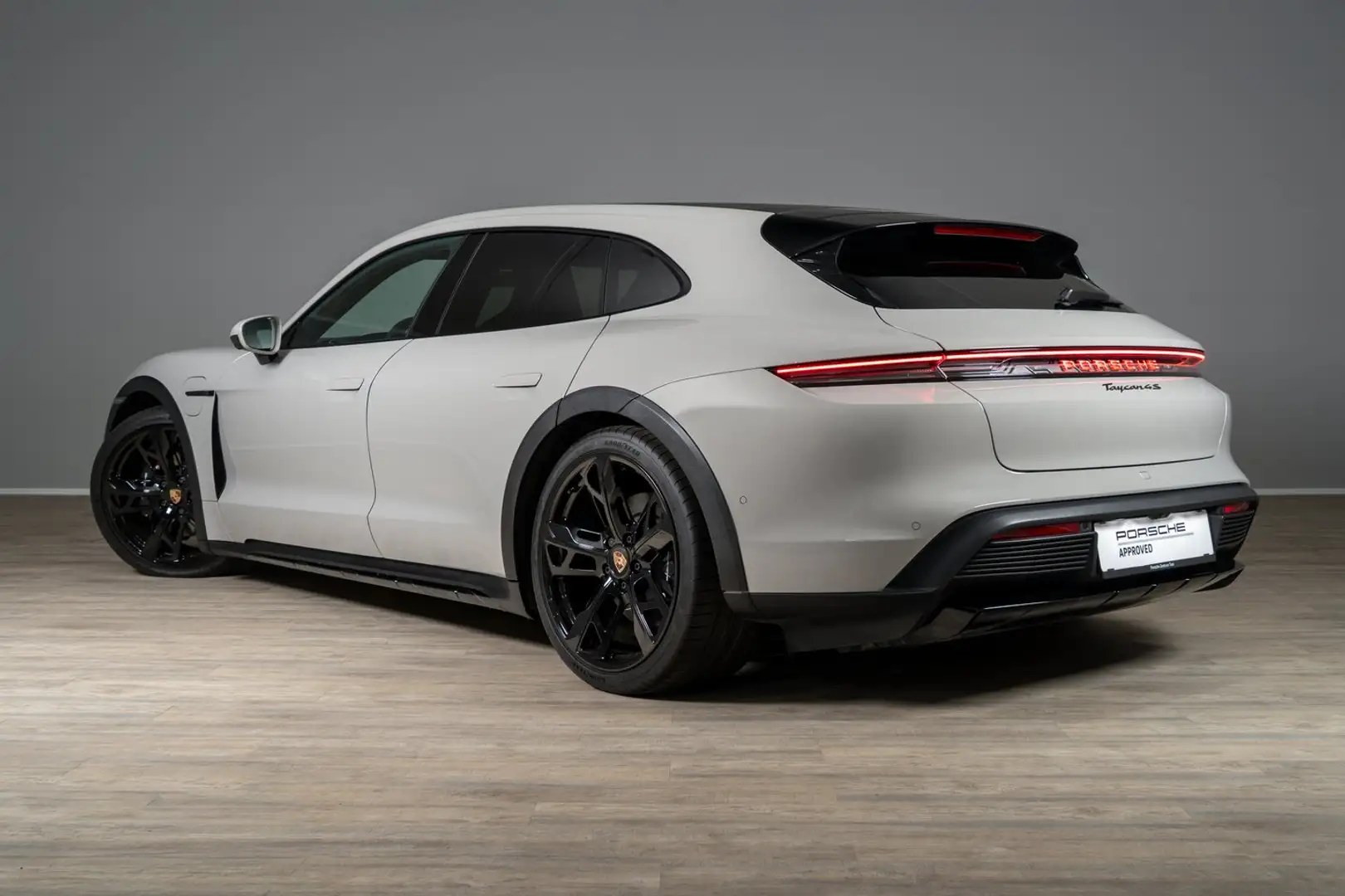 Porsche Taycan 4S Cross Turismo Grau - 2
