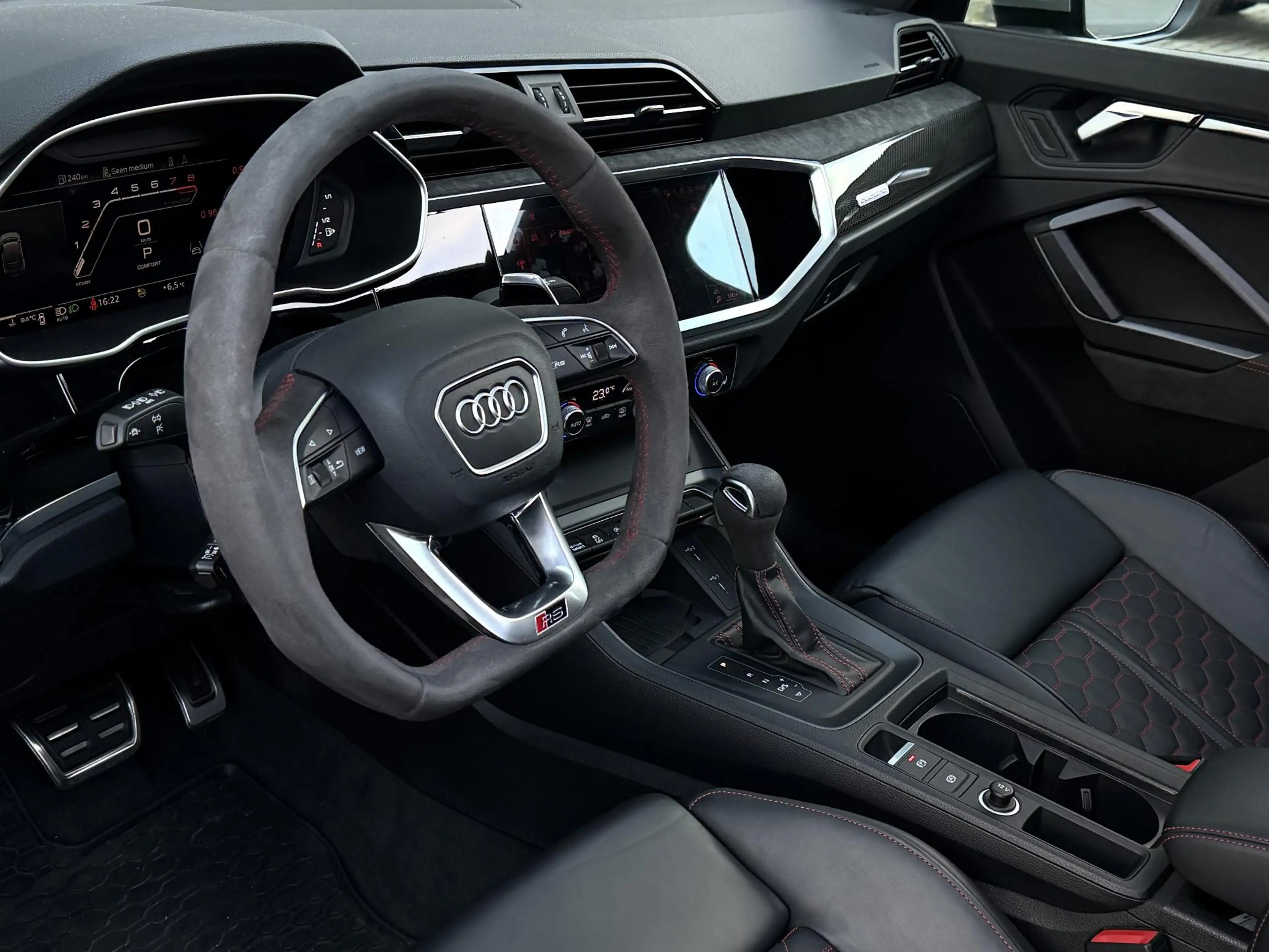 Audi RS Q3 RSQ3 Sportback TFSI | PANO SFEER 360CAM SONOS - FU — photo 12