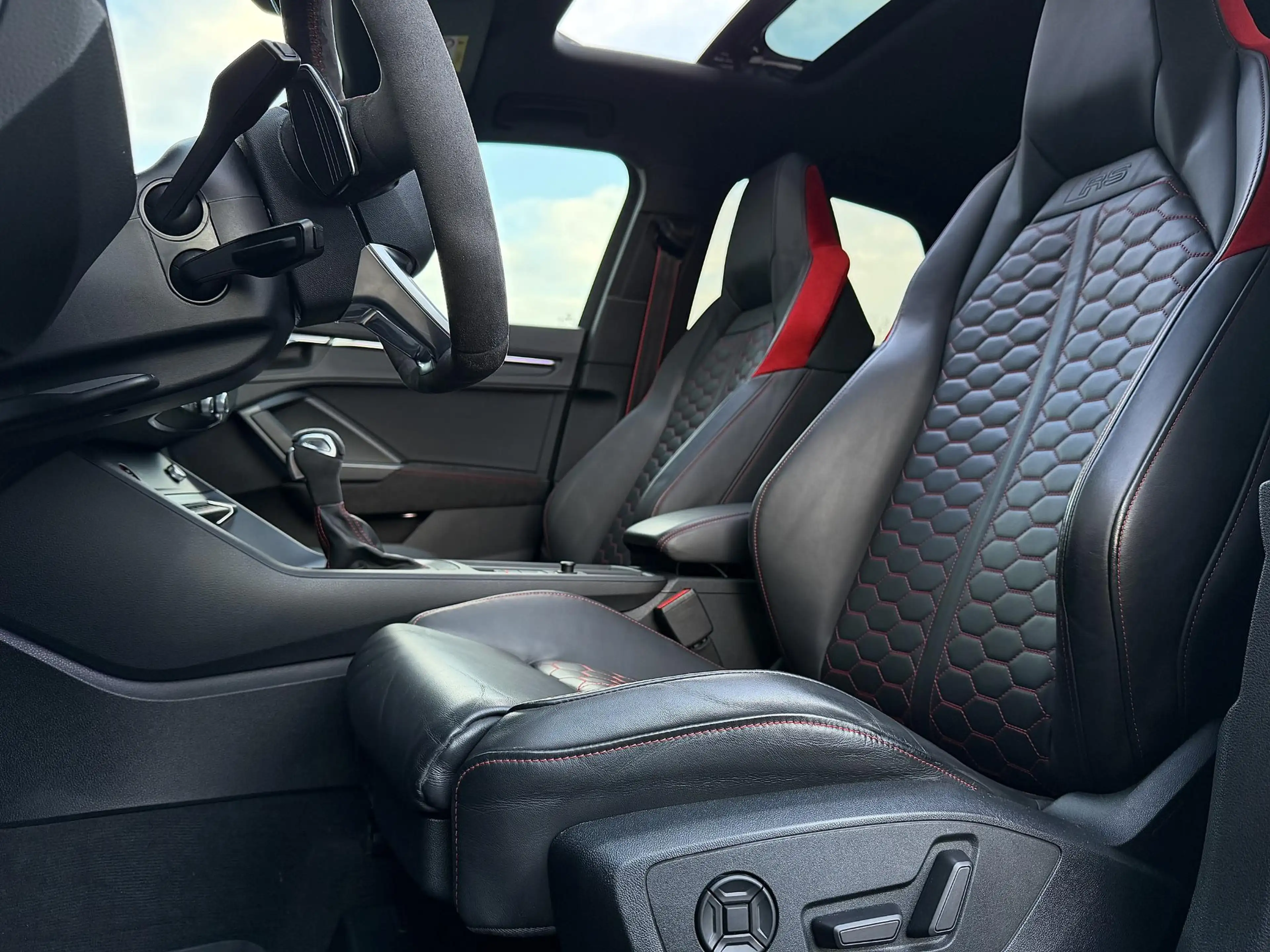 Audi RS Q3 RSQ3 Sportback TFSI | PANO SFEER 360CAM SONOS - FU — photo 11
