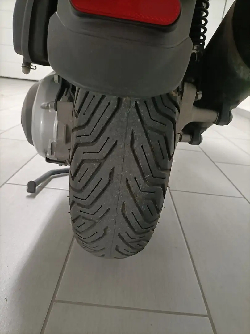 Piaggio Beverly 400 piaggio Beverly 350 con ABS e Ars Grigio - 2