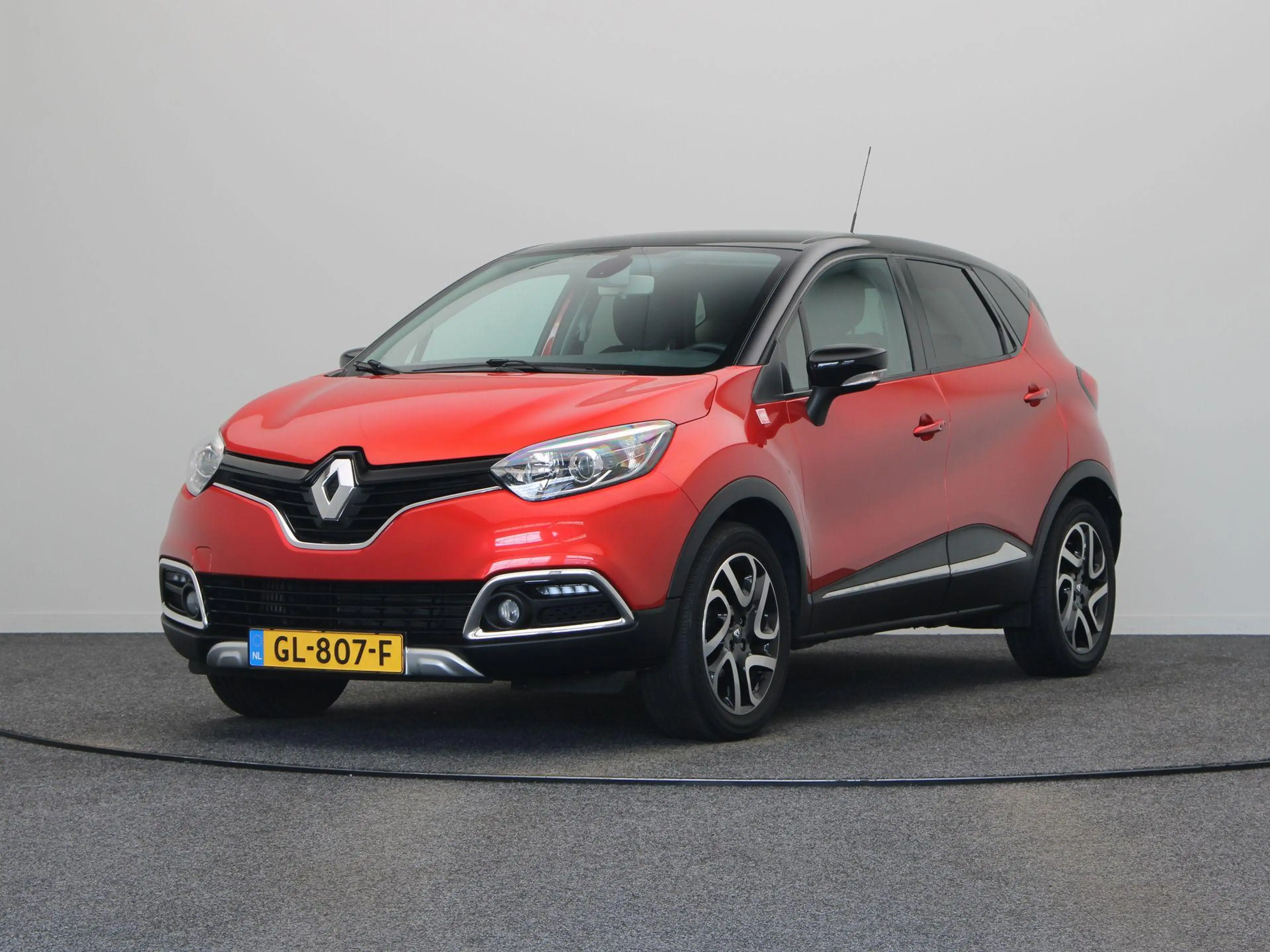 Renault Captur TCe 90pk Helly Hansen | Trekhaak | Navigatie | Cru — photo 10