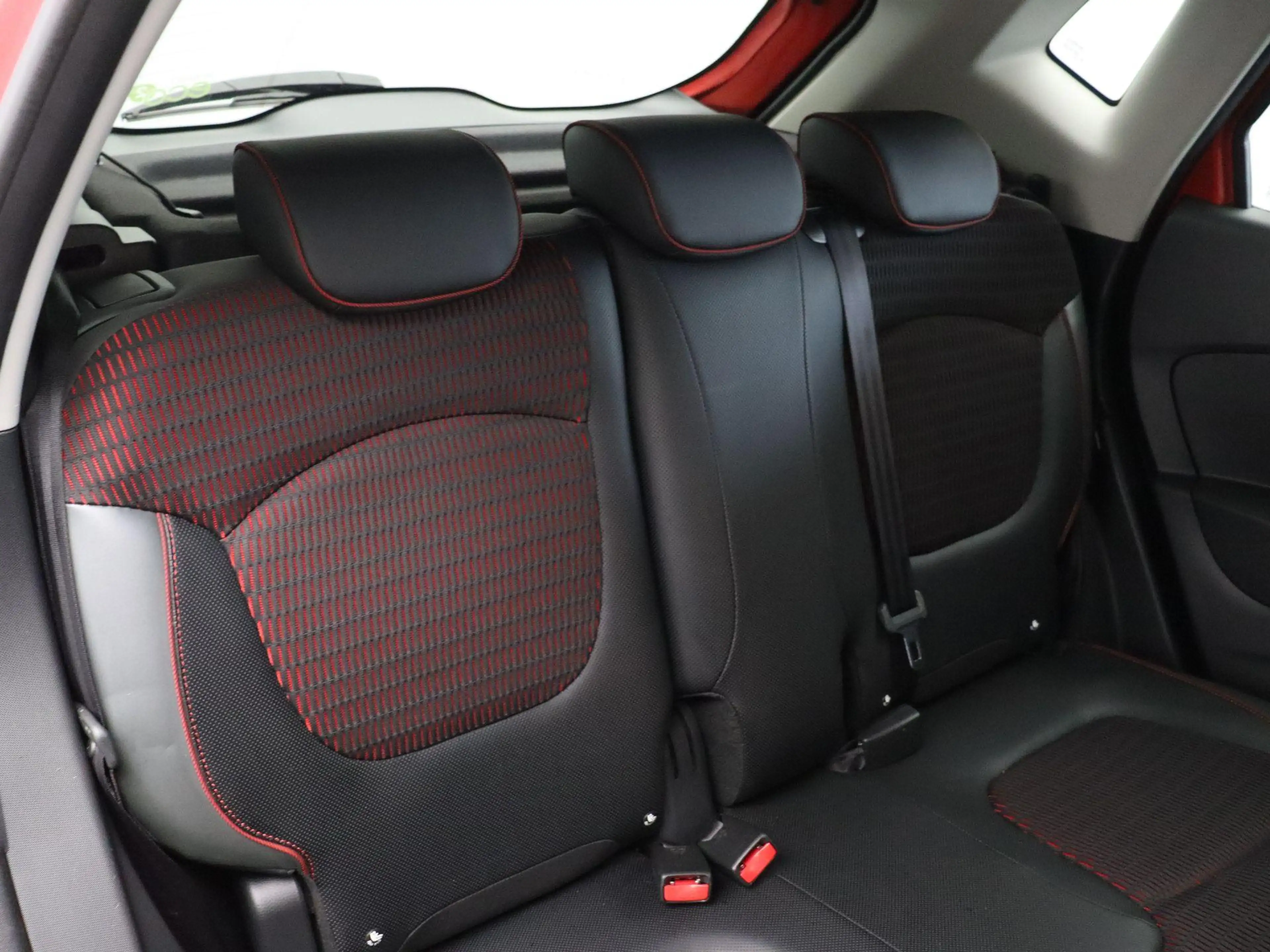 Renault Captur TCe 90pk Helly Hansen | Trekhaak | Navigatie | Cru — photo 9