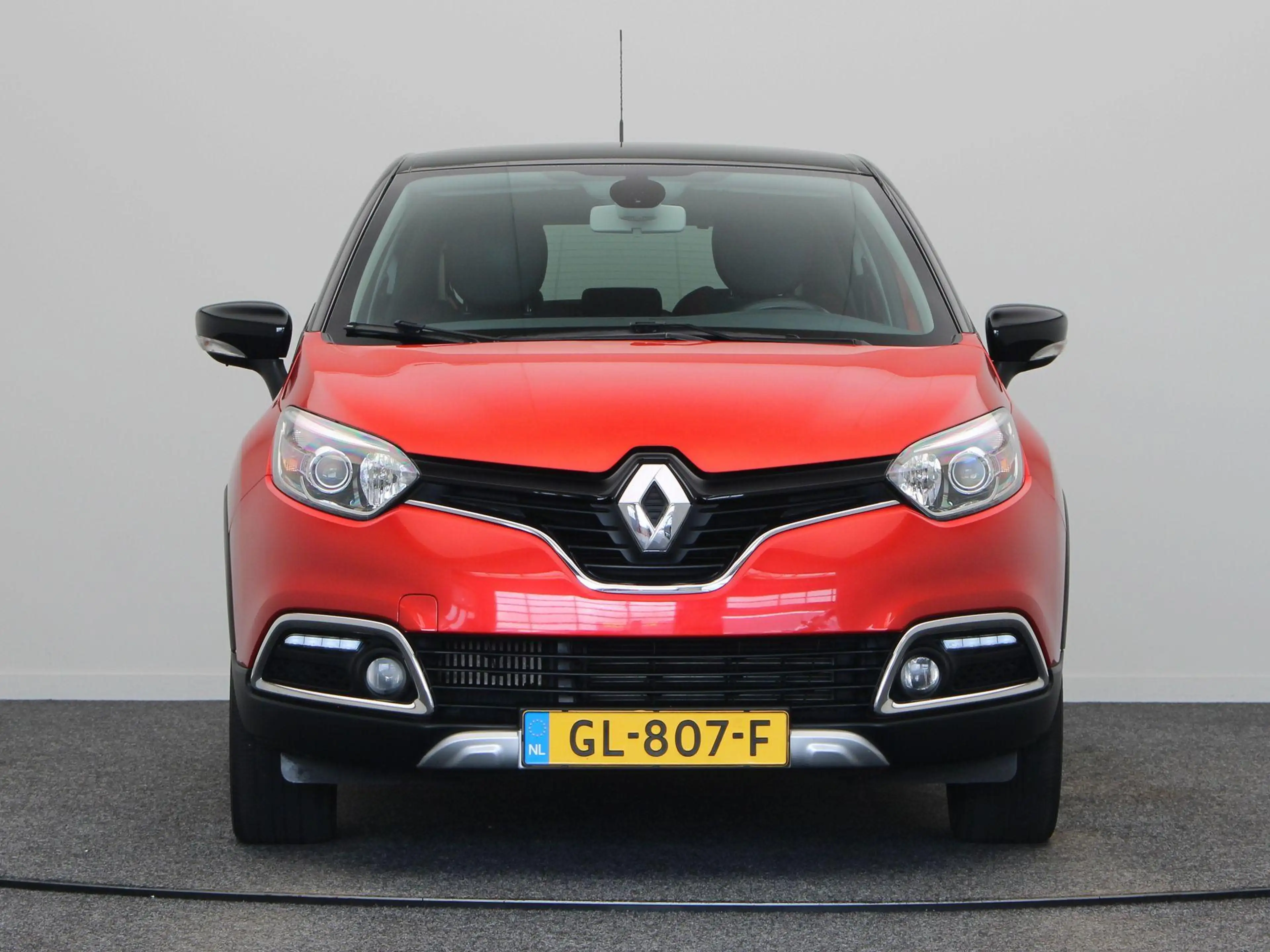 Renault Captur TCe 90pk Helly Hansen | Trekhaak | Navigatie | Cru — photo 6