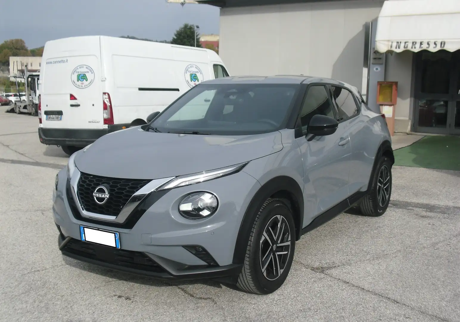 Nissan Juke 1.0 dig-t N-Connecta 114cv, pari al nuovo,11.000km Grigio - 1