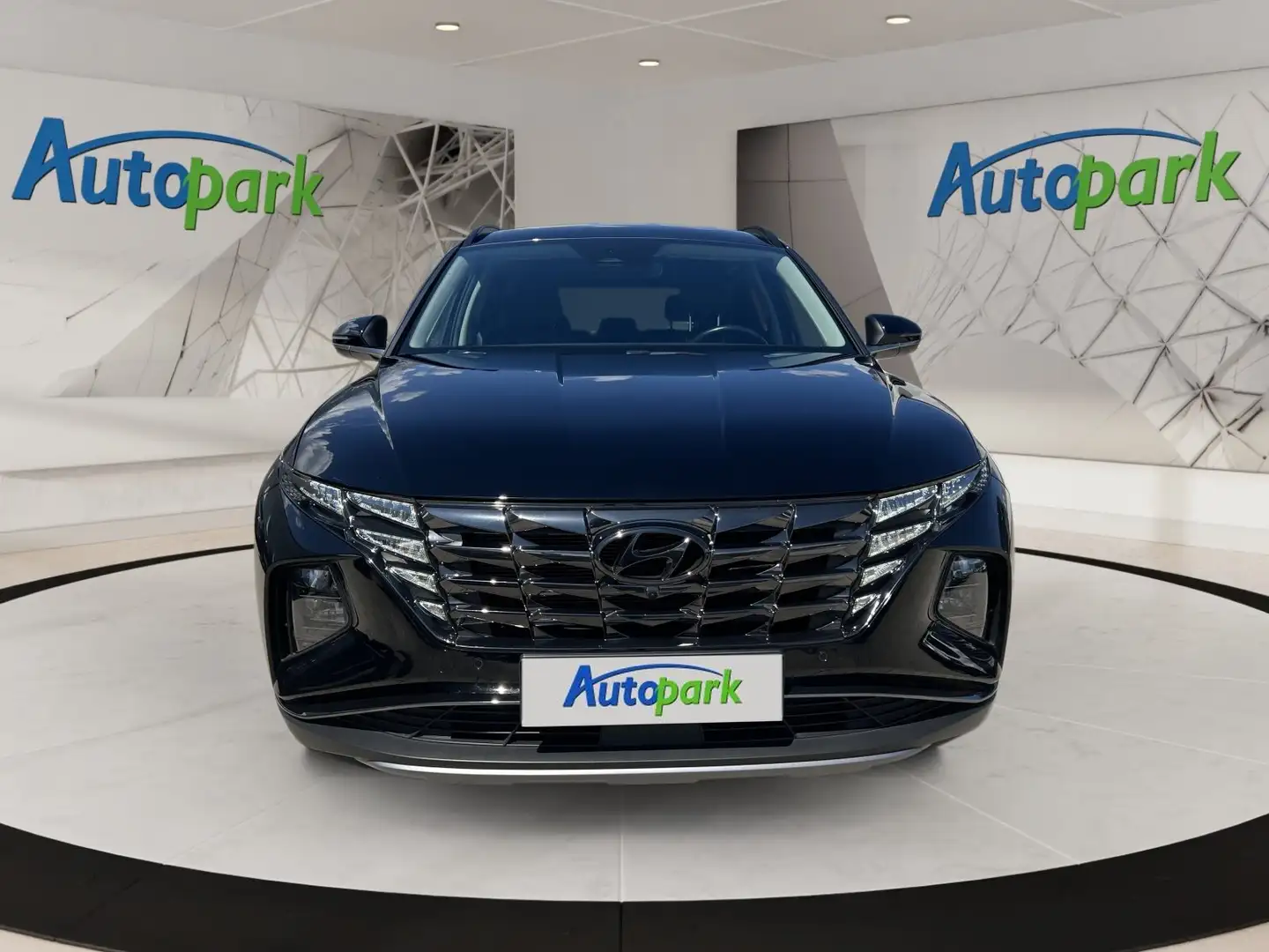 Hyundai TUCSON 1,6 T-GDI Hybrid PHEV Prestige 4WD Schwarz - 2