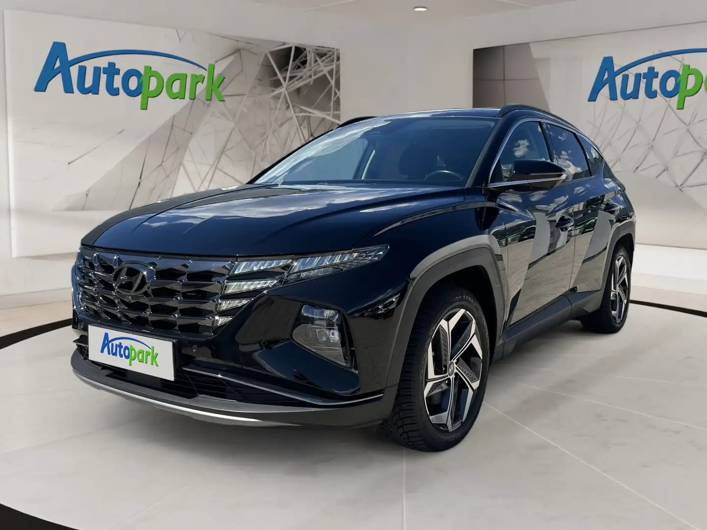 Hyundai TUCSON 1,6 T-GDI Hybrid PHEV Prestige 4WD Schwarz - 1
