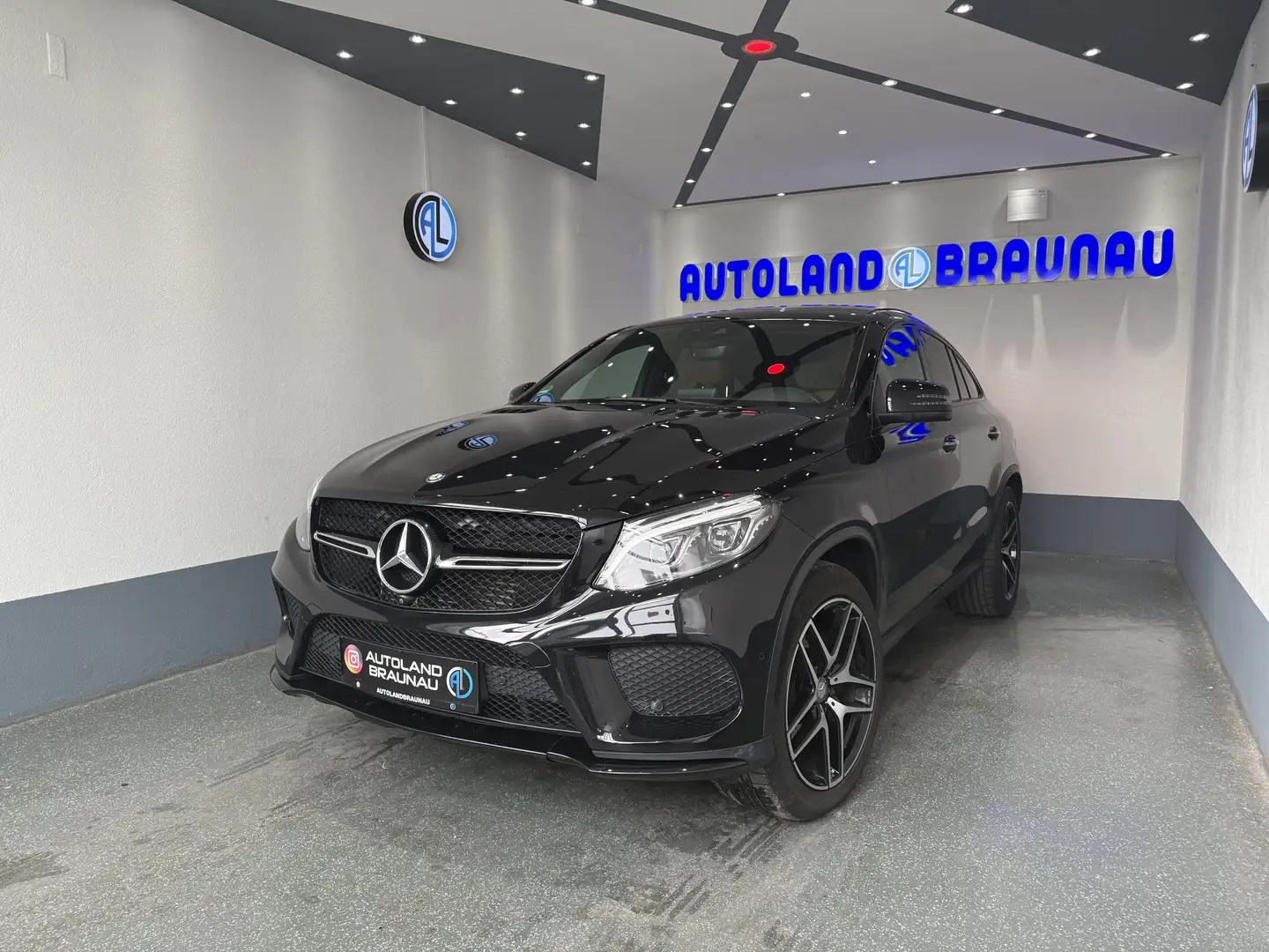 Mercedes-Benz GLE 350 GLE 350 d 4Matic 9G-TRONIC AMG Line Schwarz - 1