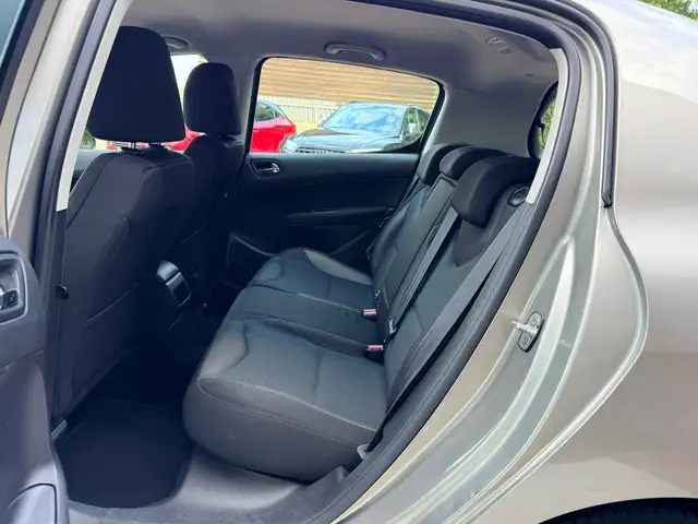 Peugeot 308 view 14