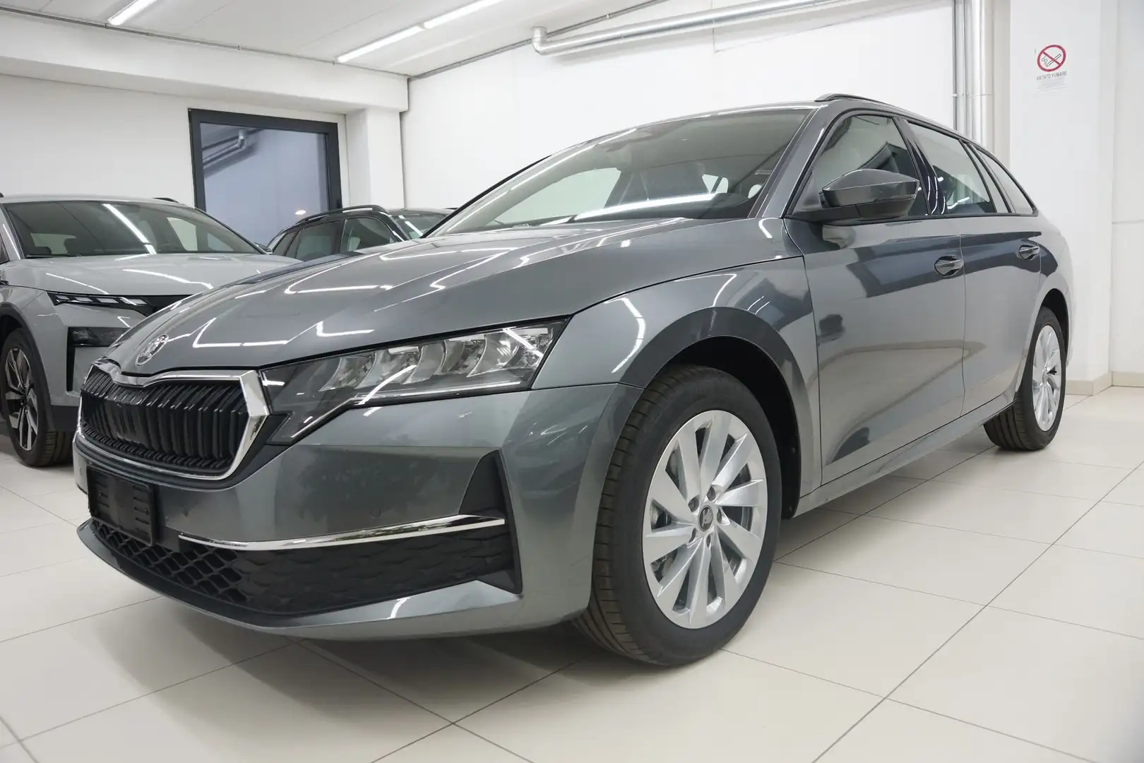 Skoda Octavia Octavia 2.0 TDI 150 CV DSG Executive NUOVA DA IMM Grau - 1