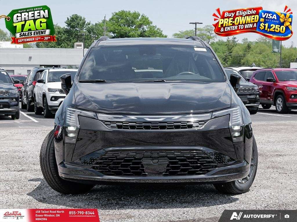 2027 Chrysler Pacifica Select Front-Wheel Drive Passenger Van — photo 1