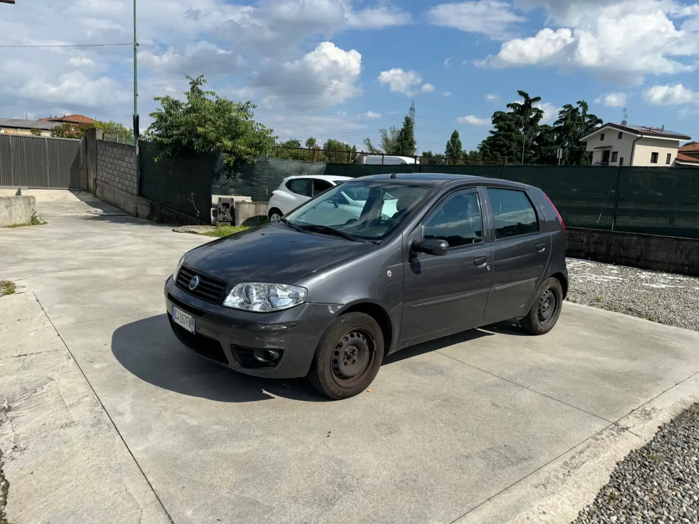 Fiat Punto 1.2i cat 5 porte ELX Grigio - 2