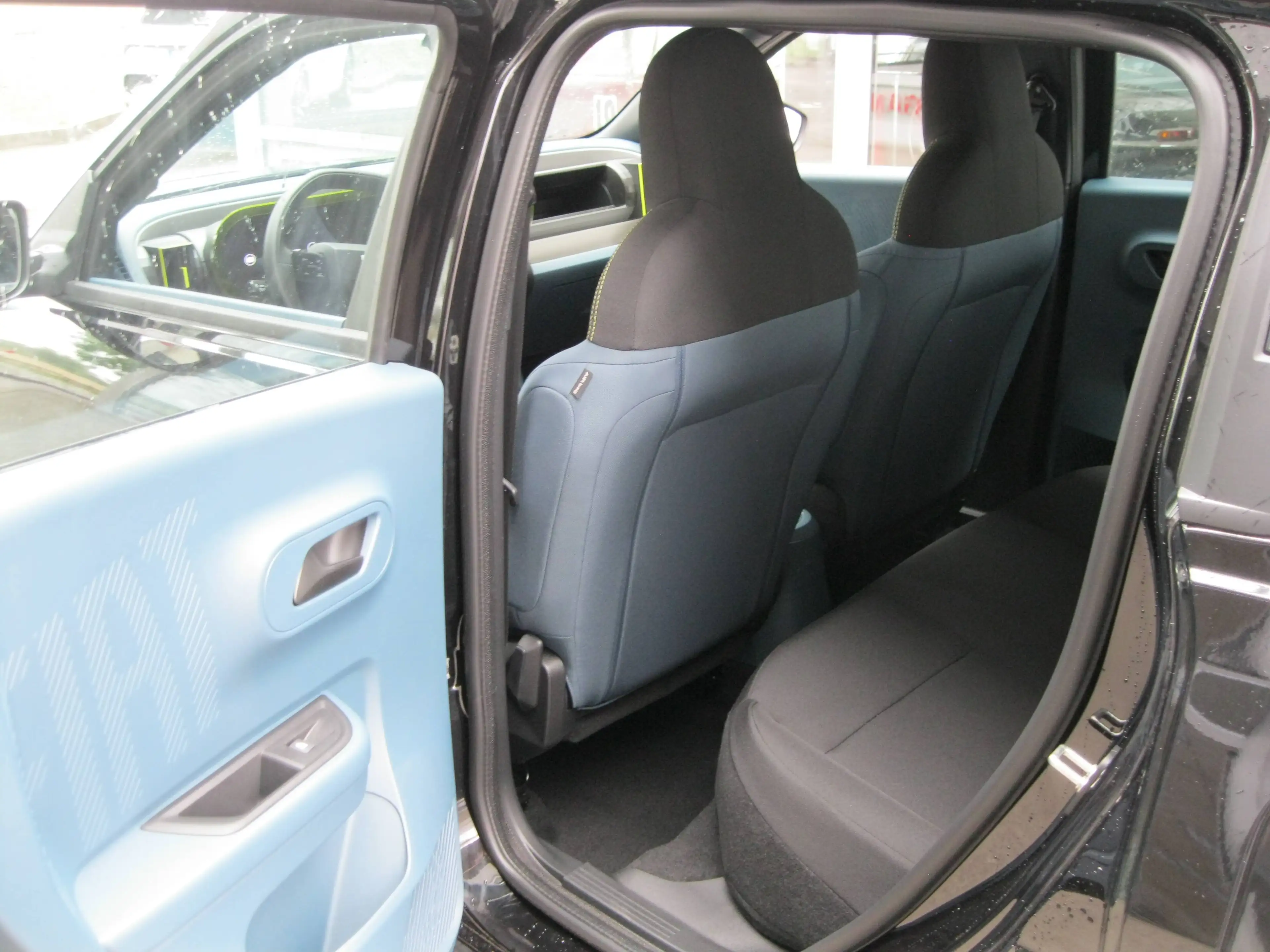 Fiat Grande Panda ICON Automatik 1.2 Hybrid 81 kW KLIMA-ZV-PDC-CARPLAY-ADNROID- — photo 6
