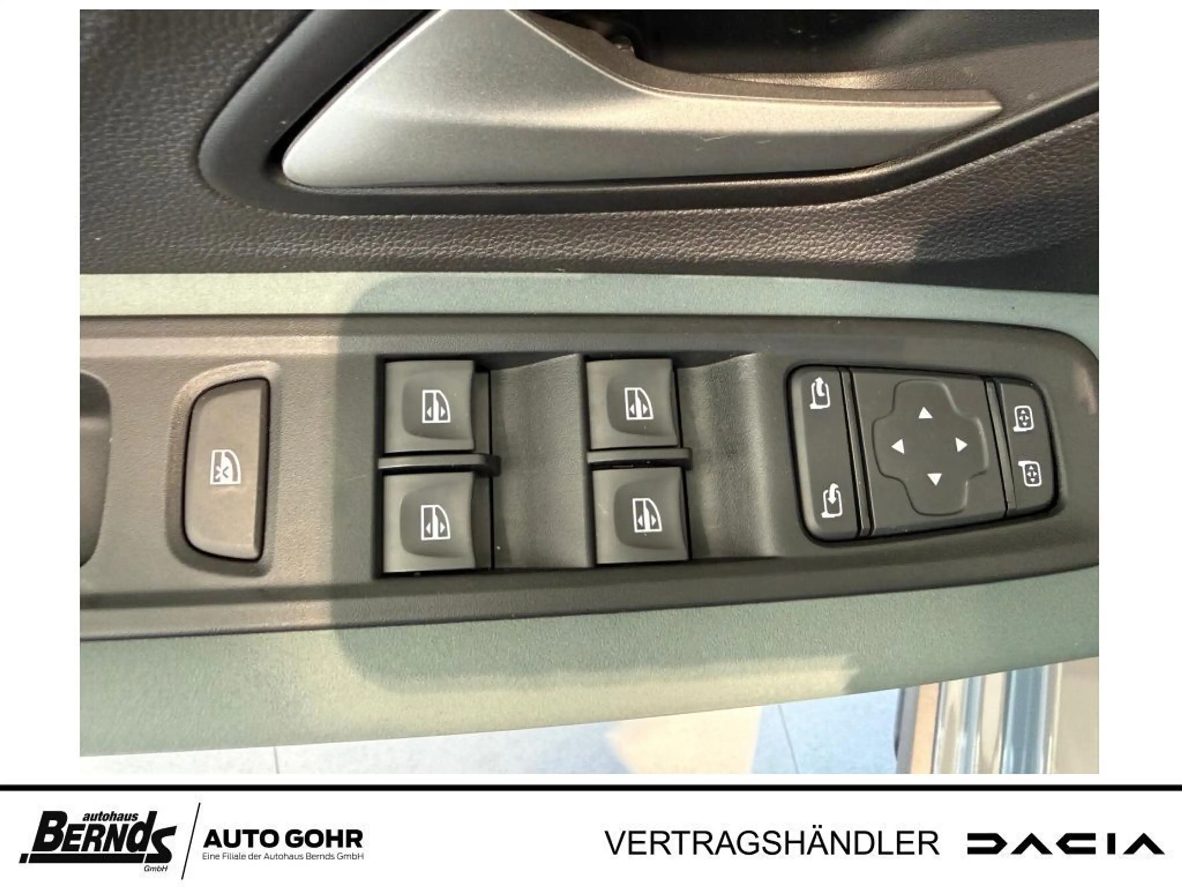 Dacia Jogger ECO-G 120 Extreme KLIMA NAVI PDC ZV — photo 13