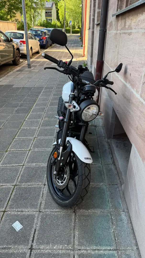 Yamaha XSR 125 Wit - 1