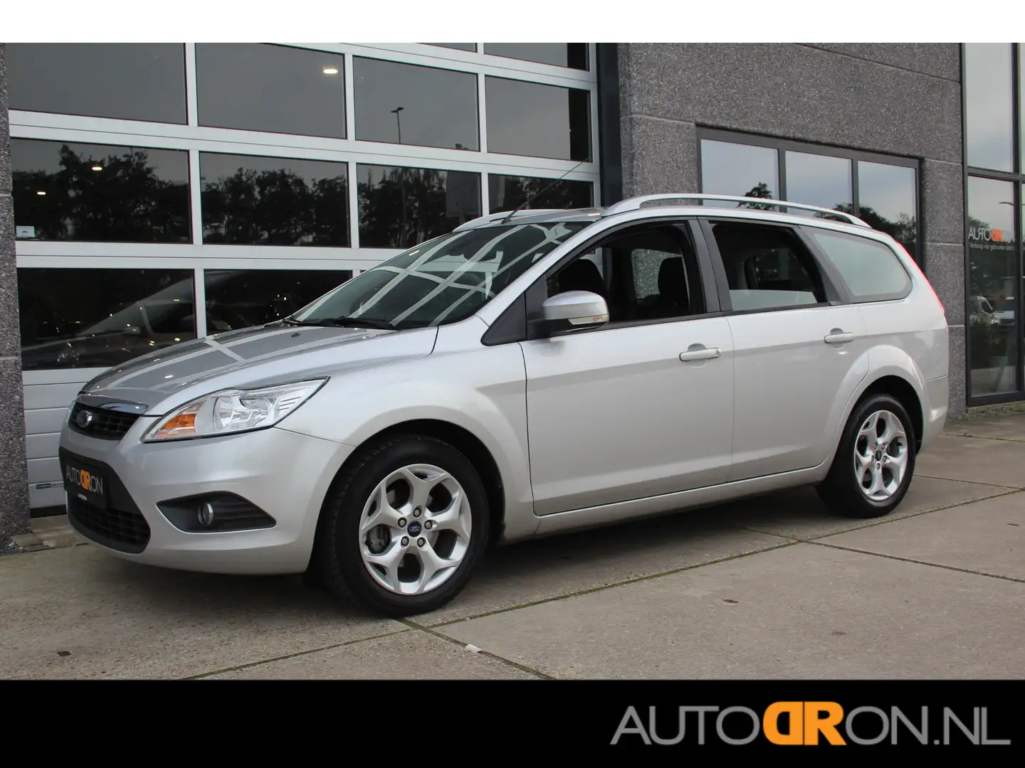 Ford Focus Wagon 1.6-16v 101 Pk Comfort Automaat LM Grijs - 1