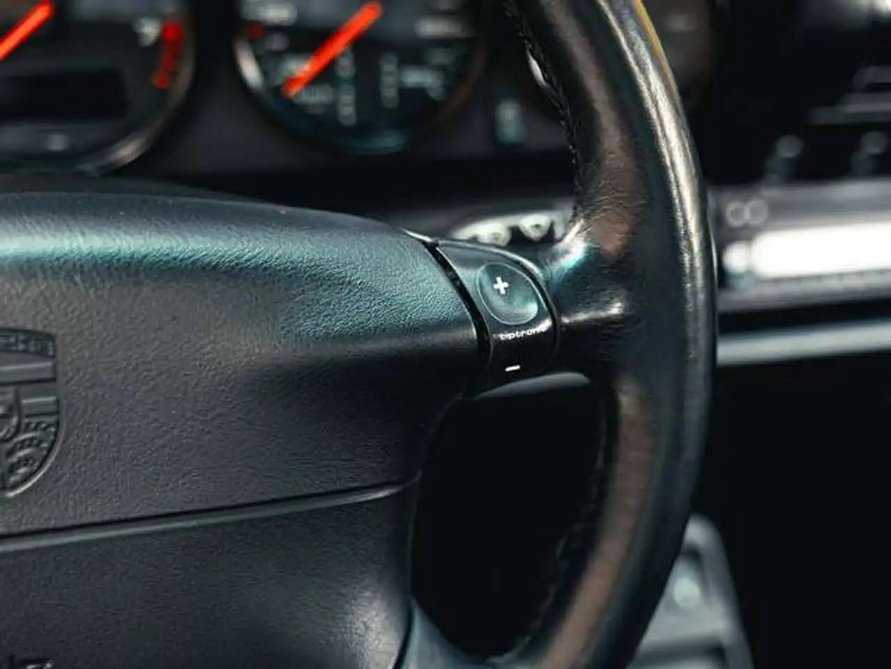 Porsche 993 911 CARRERA / COUPE / TIPTRONIC / POLAR SILVER / AIRCO, foto 6
