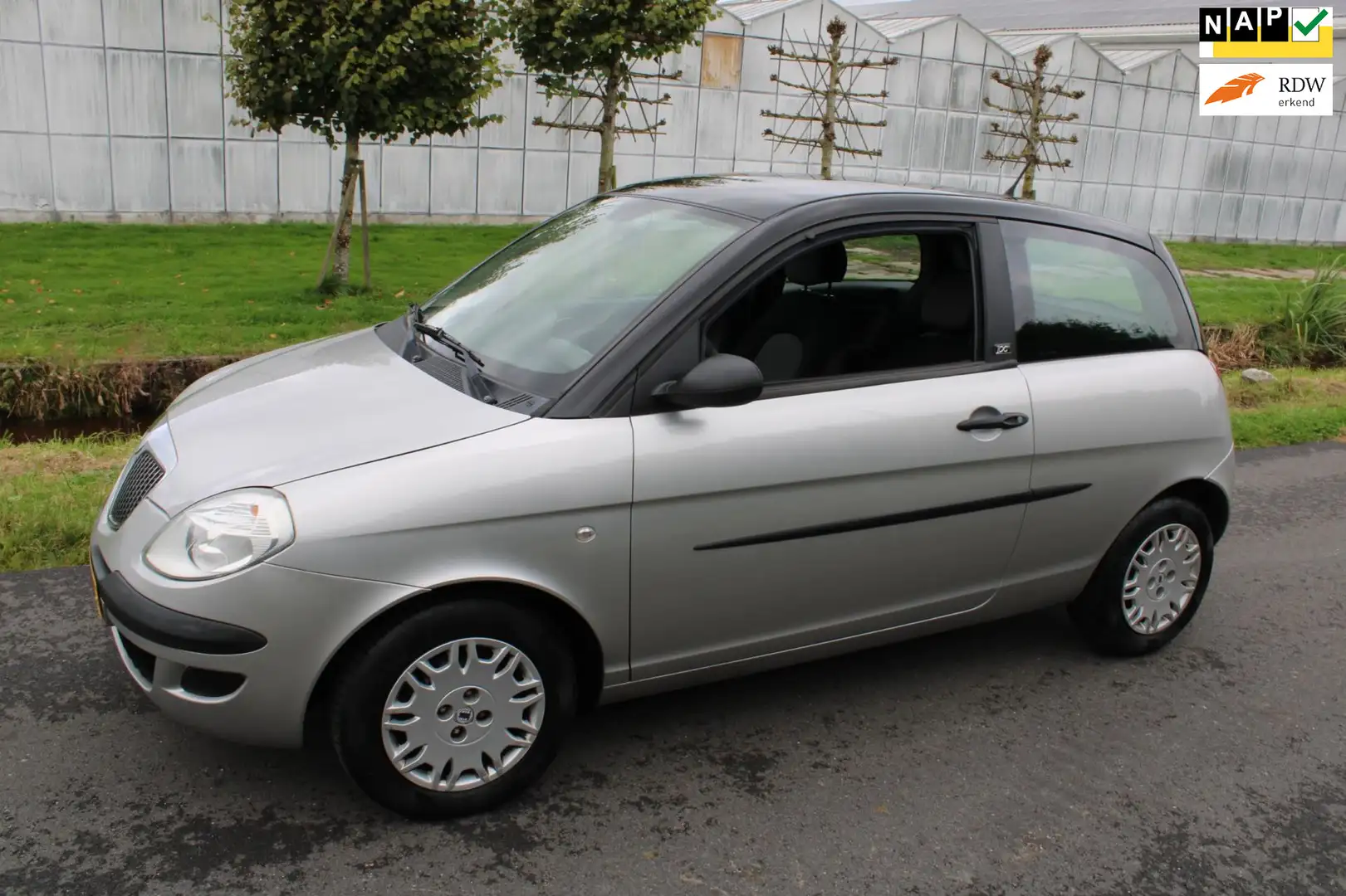 Lancia Ypsilon 1.2 Argento met Airco Grijs - 1