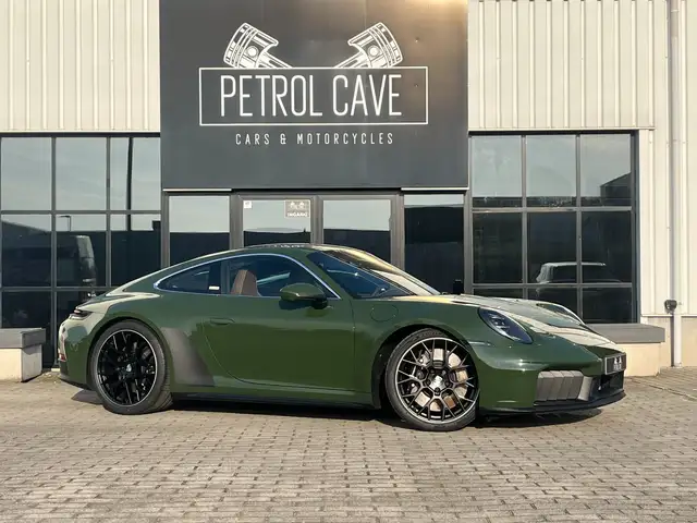 Porsche 992 .2 GTS T-Hybrid Limited 'Cuarenta Edition'1/40 pcs