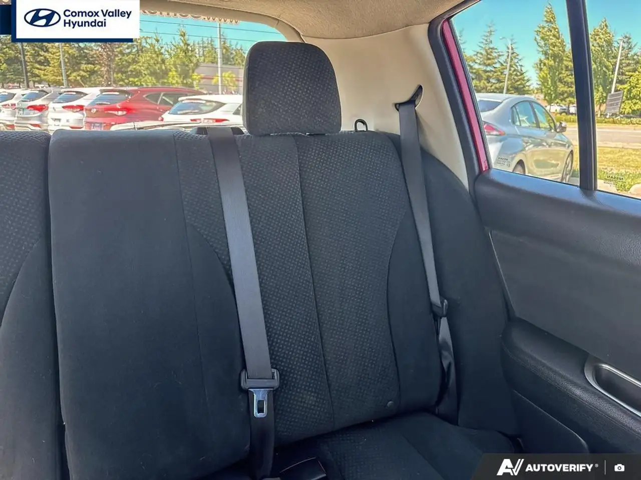 Nissan Versa fotografie Nissan Versa