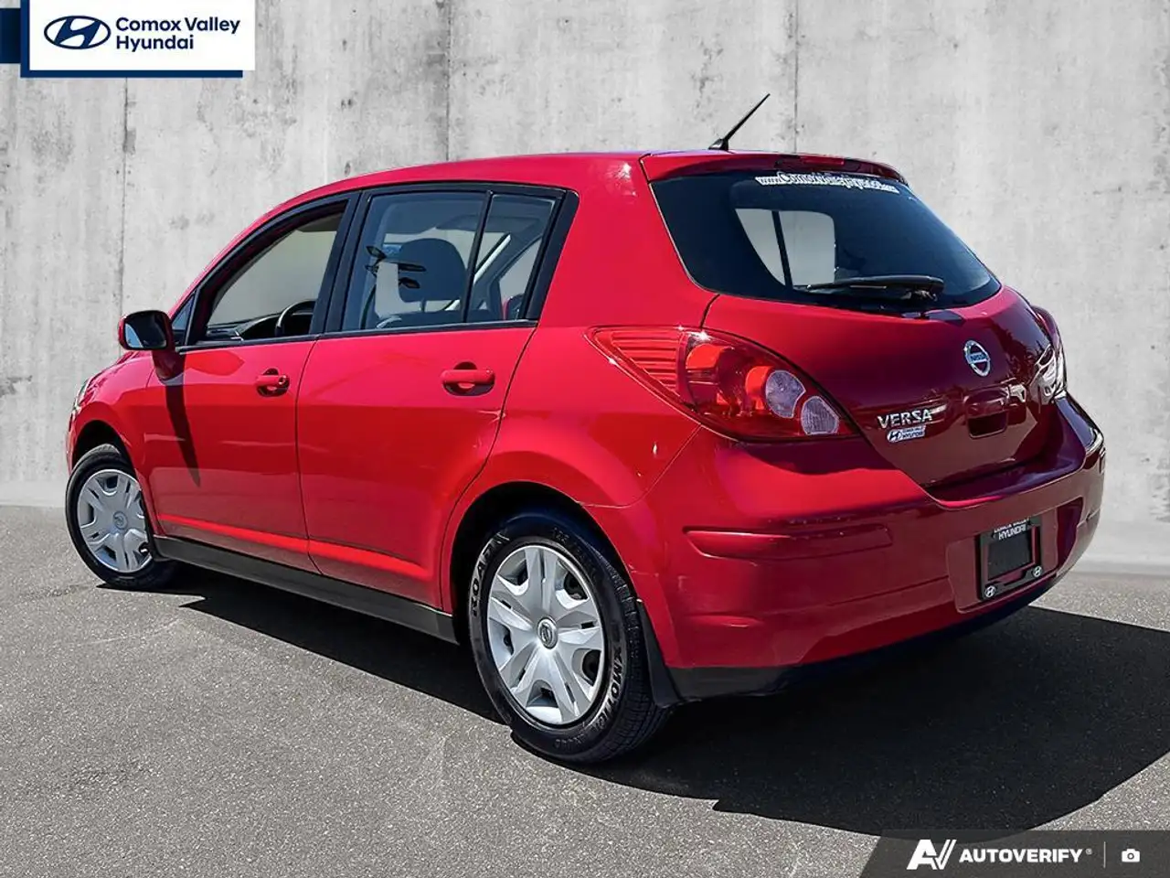 Nissan Versa fotografie Nissan Versa