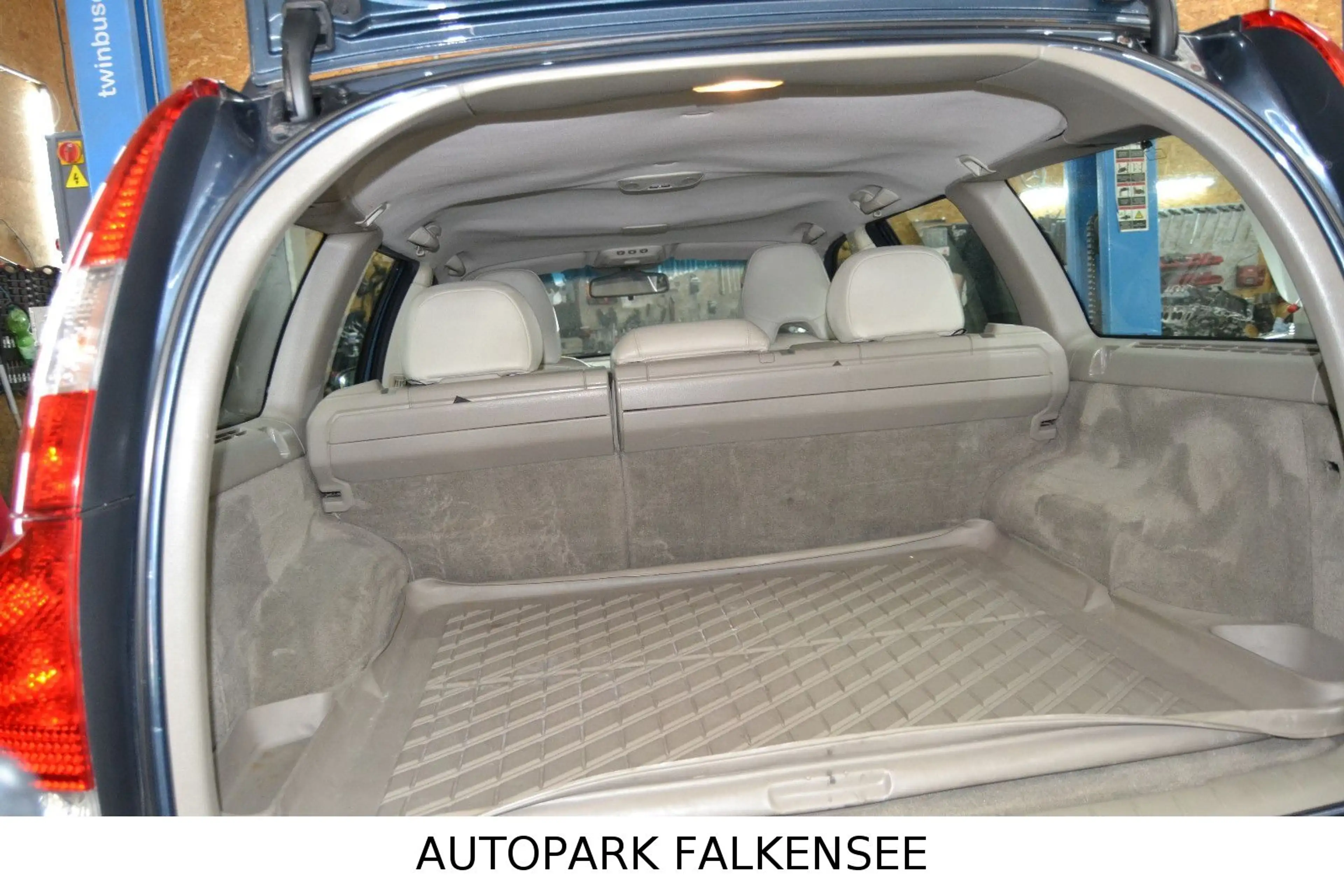 Volvo V70 II KOMBI D5 KINETIC FACELIFT+SAUBER+EURO4 — photo 8