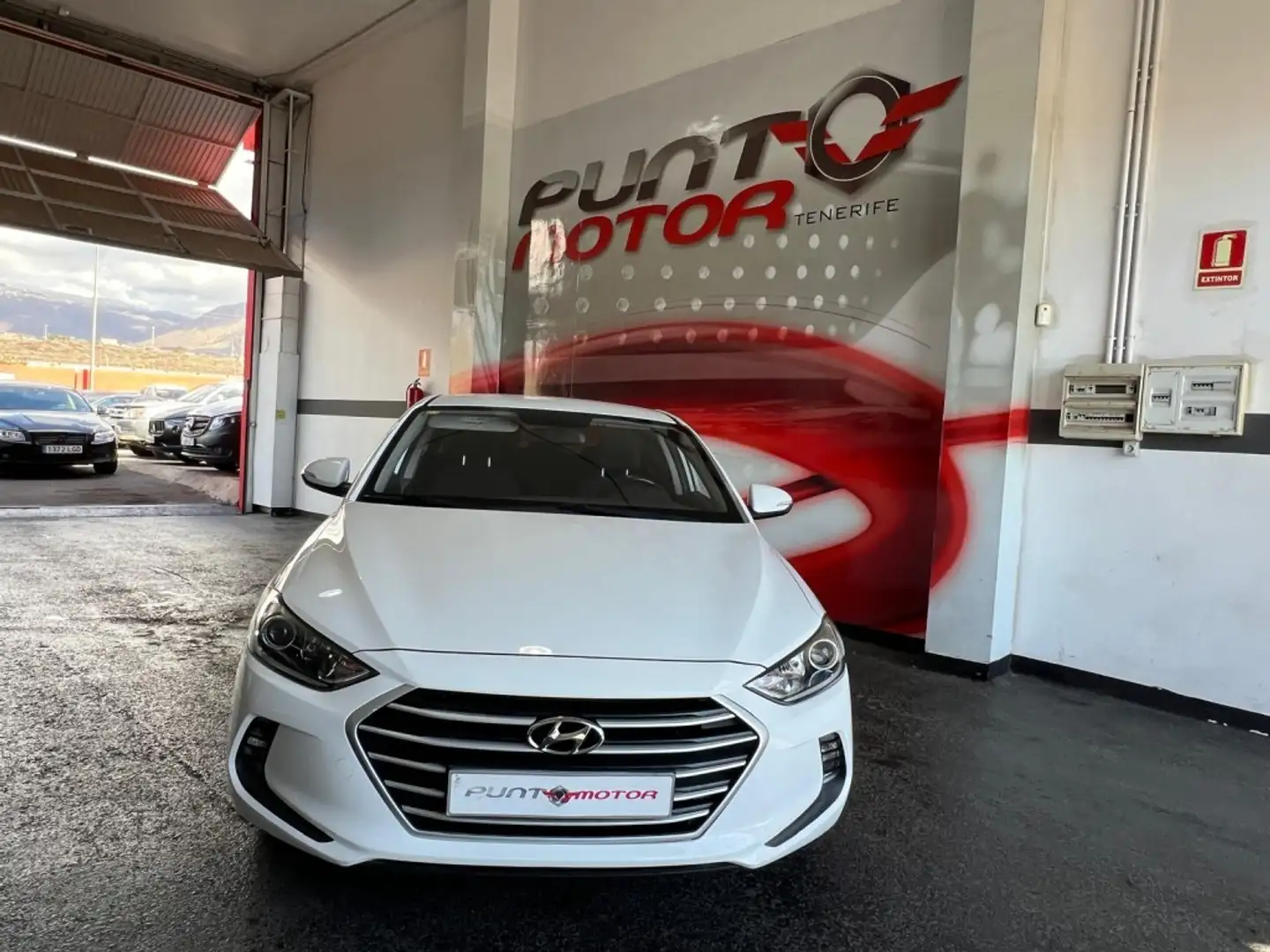Hyundai ELANTRA Berlina Automático de 5 Puertas Blanc - 2