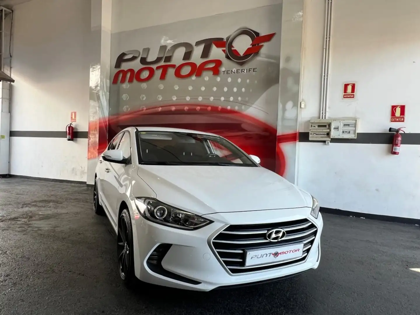 Hyundai ELANTRA Berlina Automático de 5 Puertas Blanc - 1