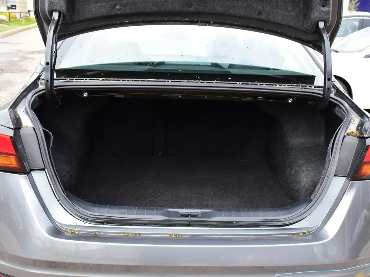 Nissan Altima снимка Nissan Altima