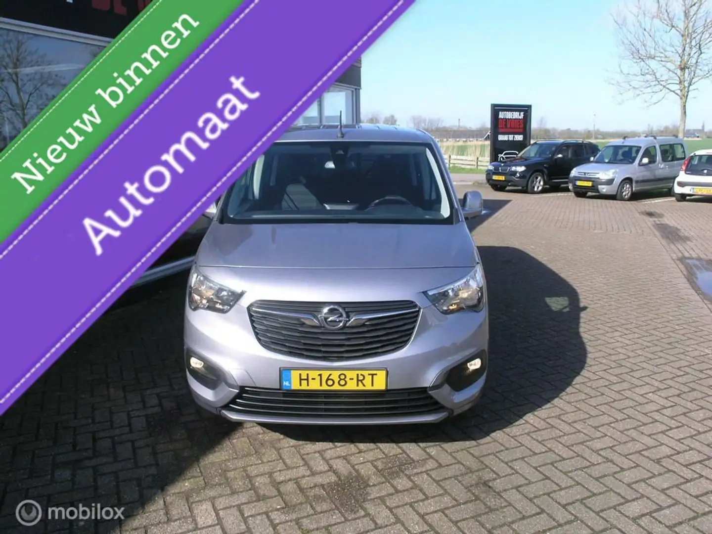 Opel Combo Life 1.2 Turbo L1H1 Edition 5Pers Automaat Keyless Grey - 2