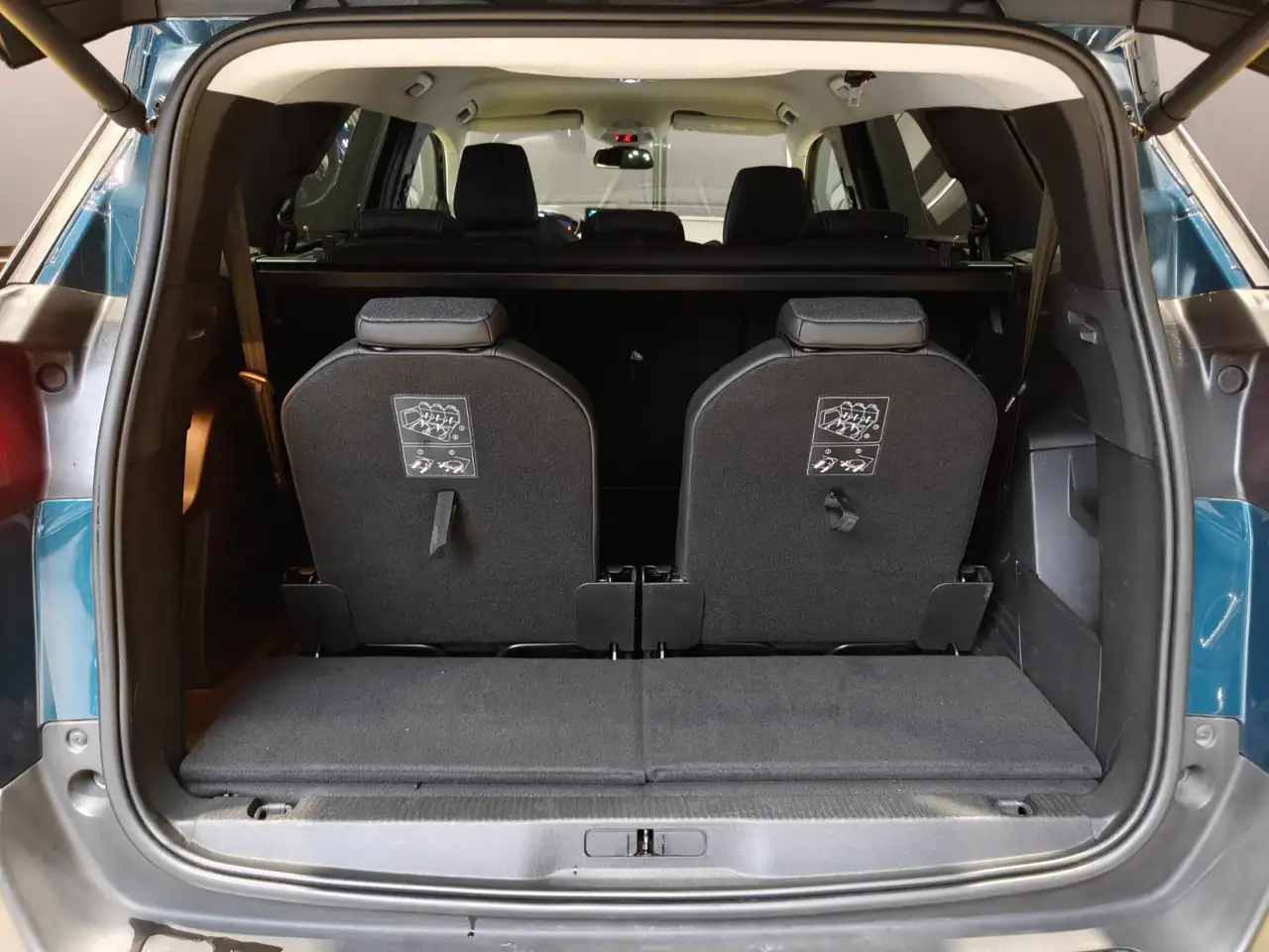 Peugeot 5008 1.2 Allure 7-zit/LED/Keyless/Leder/360/AdCruise 2