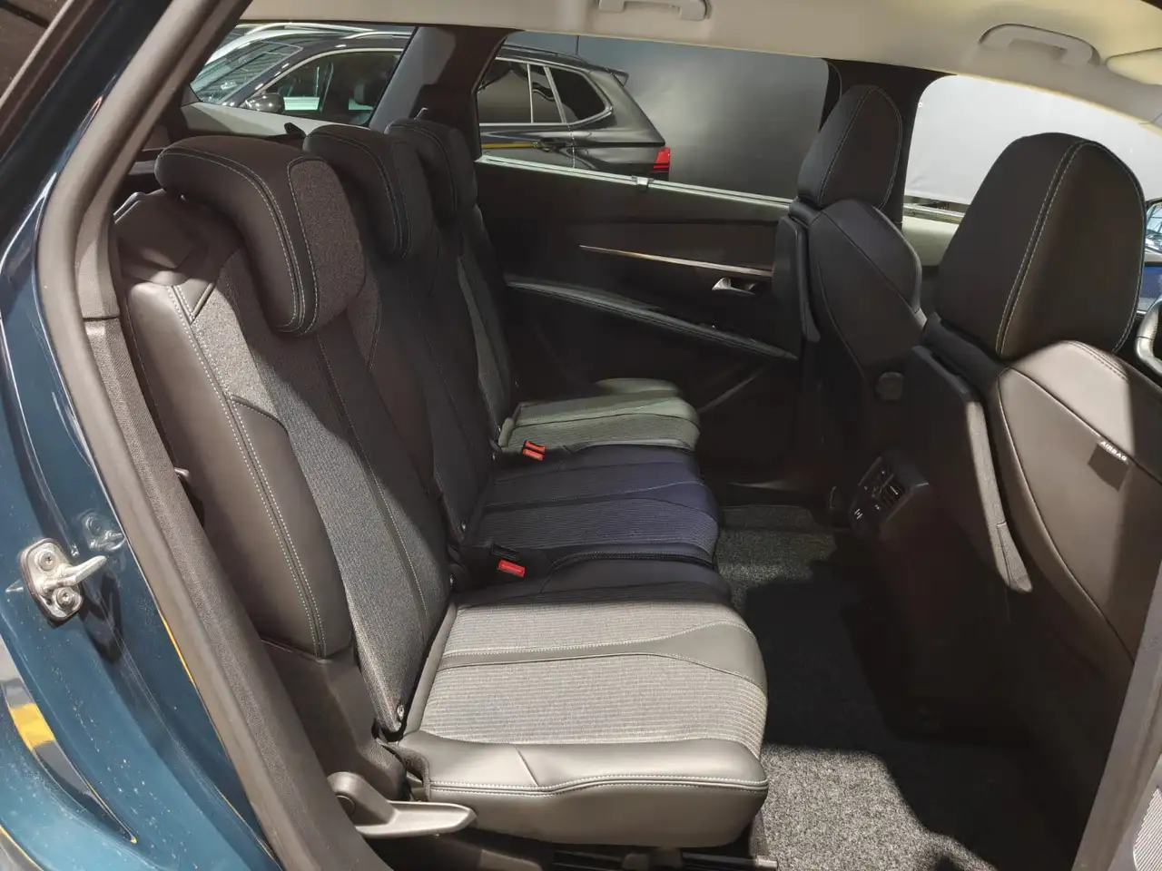 Peugeot 5008 1.2 Allure 7-zit/LED/Keyless/Leder/360/AdCruise 18