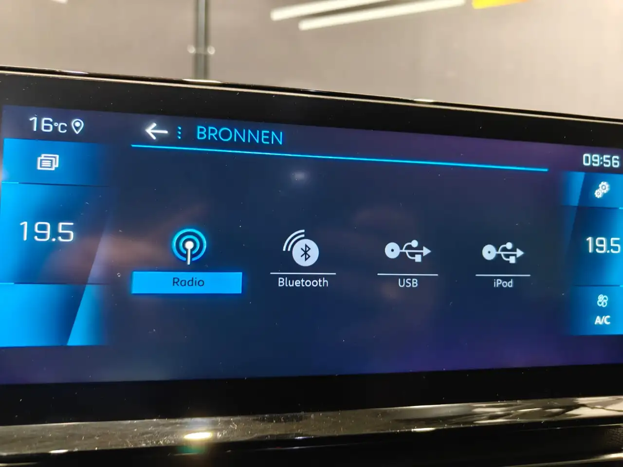 Peugeot 5008 1.2 Allure 7-zit/LED/Keyless/Leder/360/AdCruise 31