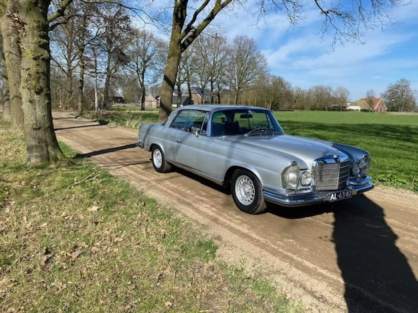 Mercedes-Benz 280 SE 3,5 Coupe W111 Automaat / 1970 siva - 2