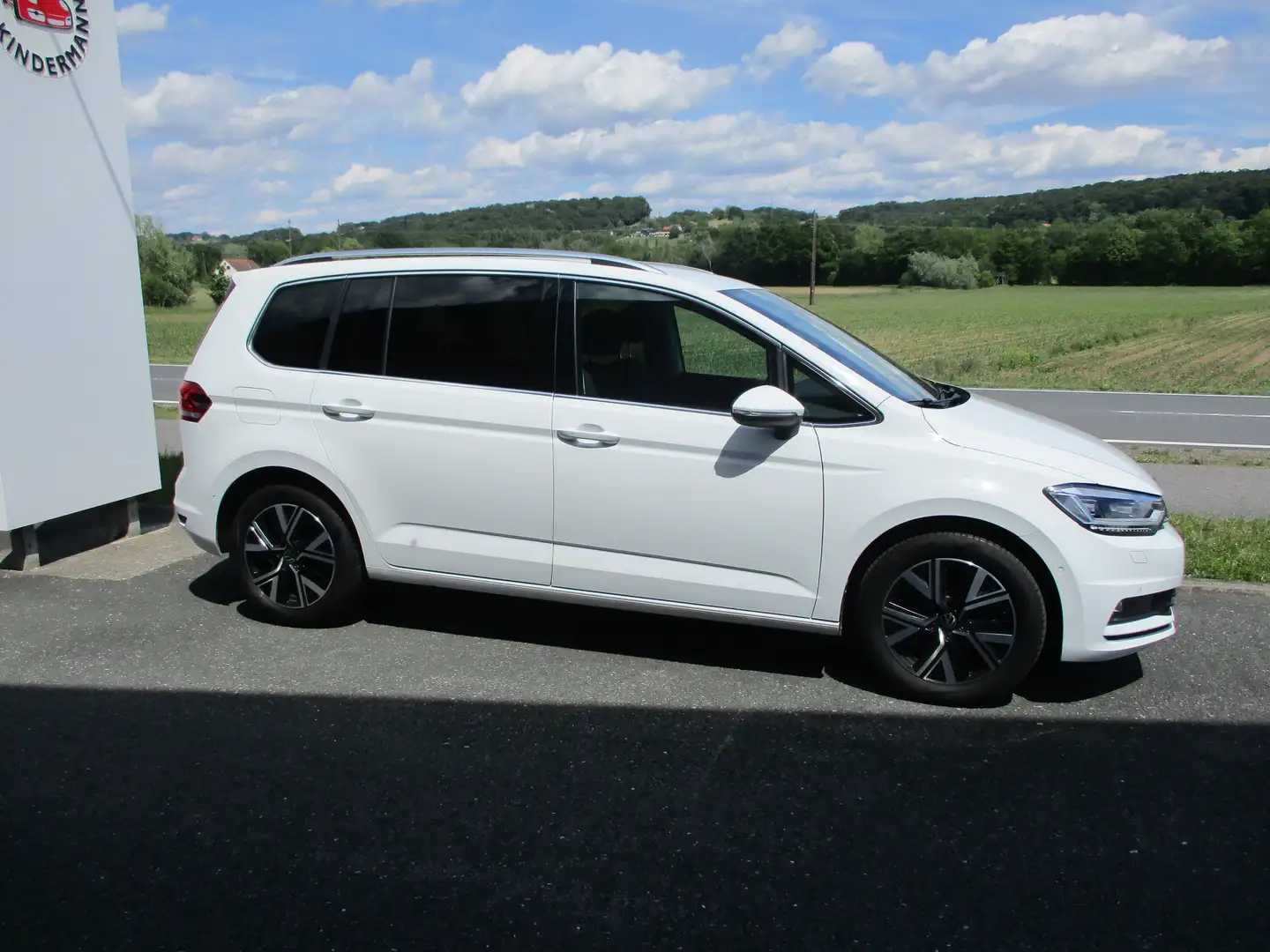 Volkswagen Touran Highline BMT/Start-Stopp Weiß - 2
