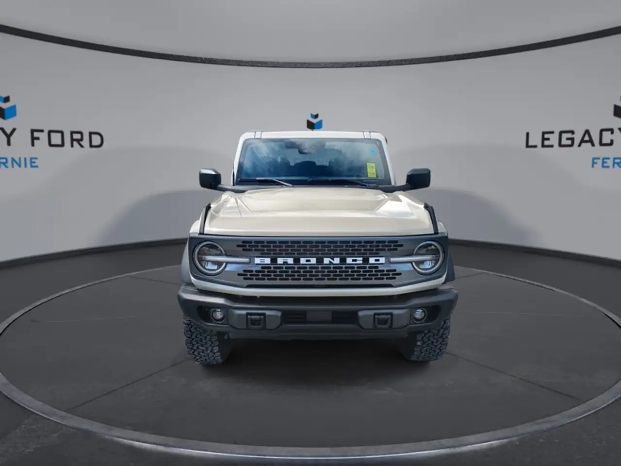 Ford Bronco photo Ford Bronco