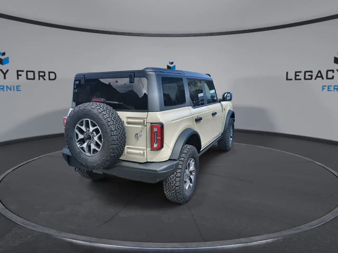 Ford Bronco photo Ford Bronco