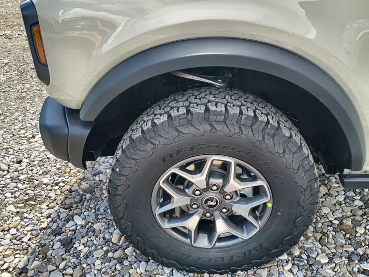 Ford Bronco photo Ford Bronco