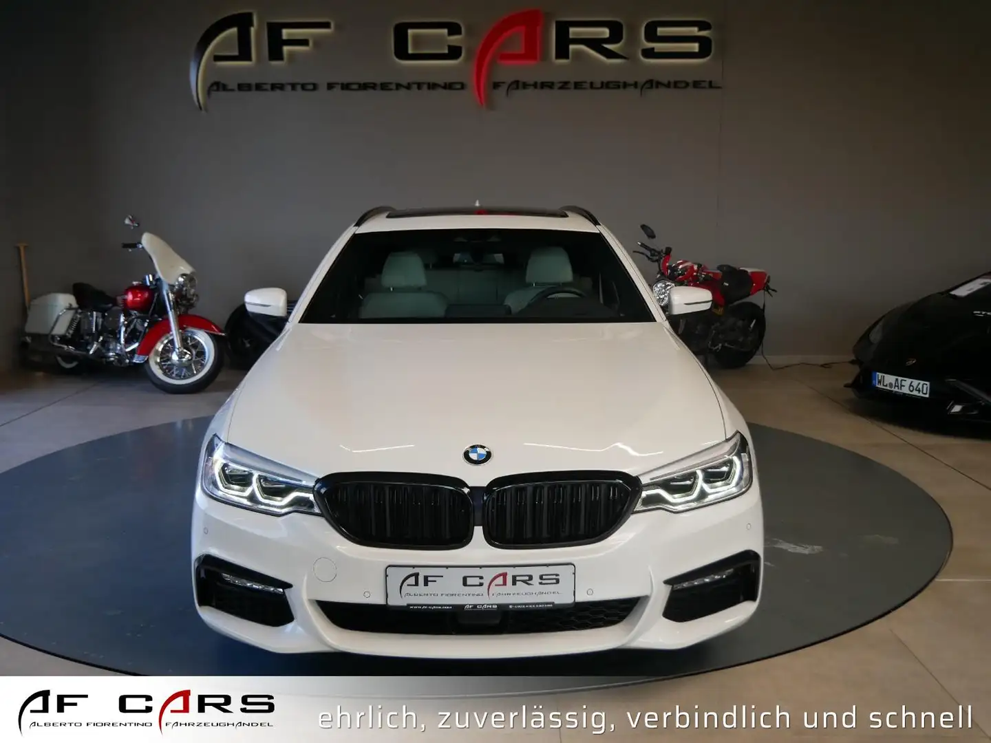 BMW 530 d M Luxury Line Massage Kamera Pano HK Standhzg. Weiß - 1