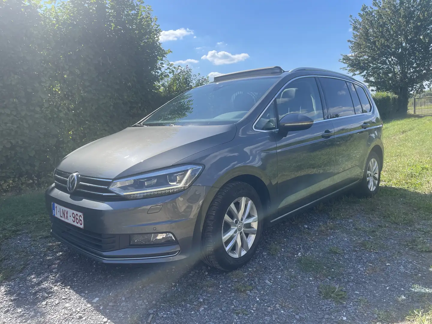Volkswagen Touran 1.6 TDi SCR Highline - 1