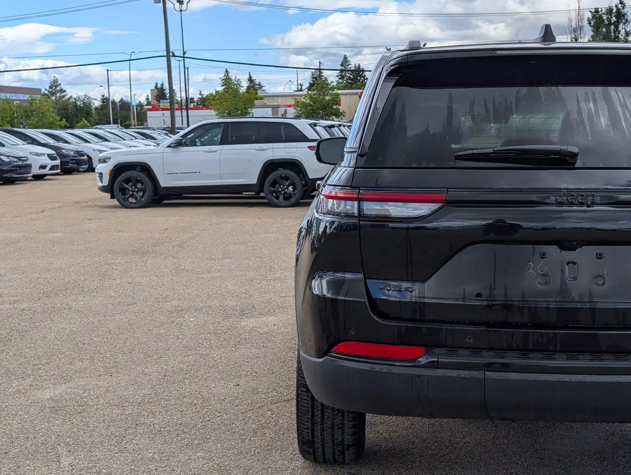 Jeep Grand Cherokee снимка Jeep Grand Cherokee