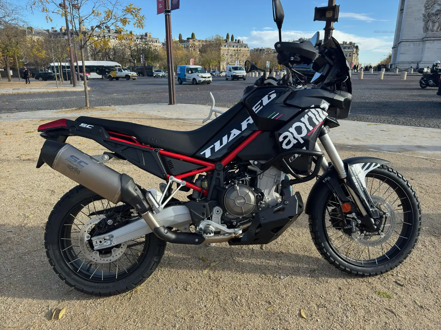 Aprilia Tuareg Noir - 1