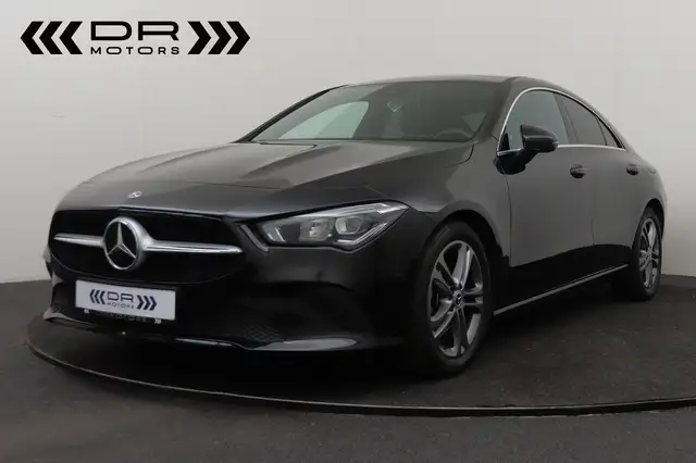 Mercedes-Benz CLA 180 PANODAK - CAMERA - LED - APPLE CARPLAY