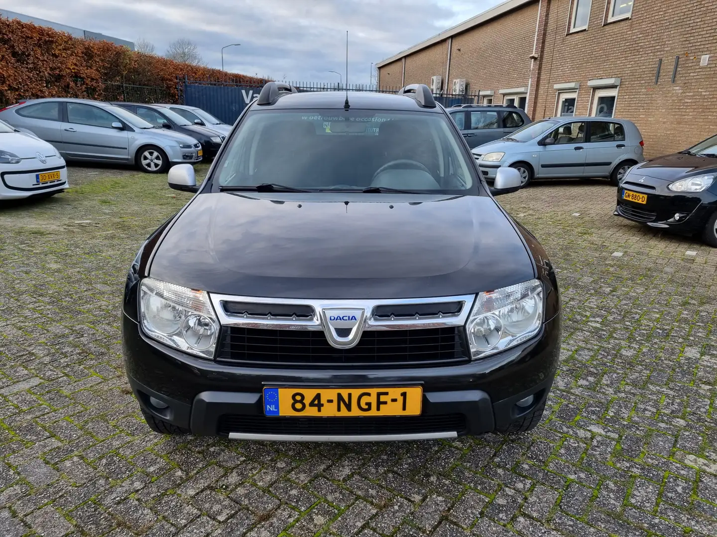 Dacia Duster 1.6 Lauréate 2wd ✅AIRCO ✅TREKHAAK Zwart - 2