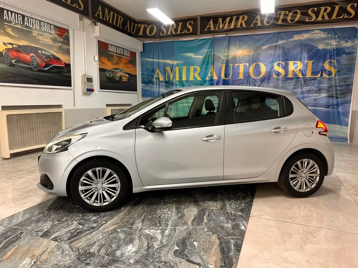 Peugeot 208 PureTech 82 5 porte Allure Gris - 1