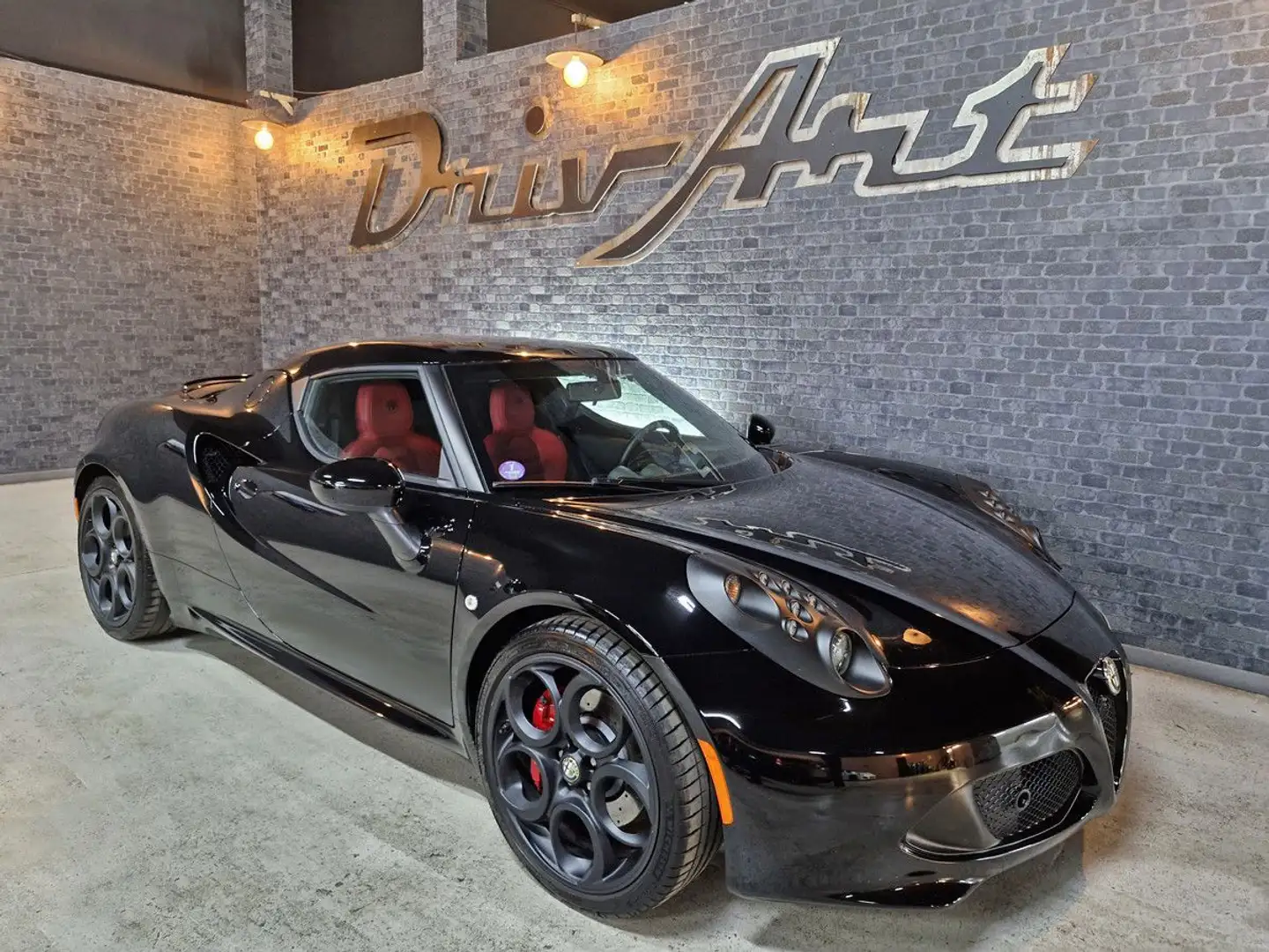 Alfa Romeo 4C 1750 TBI 240 Schwarz - 1