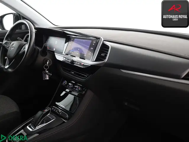 Opel Grandland X view 10