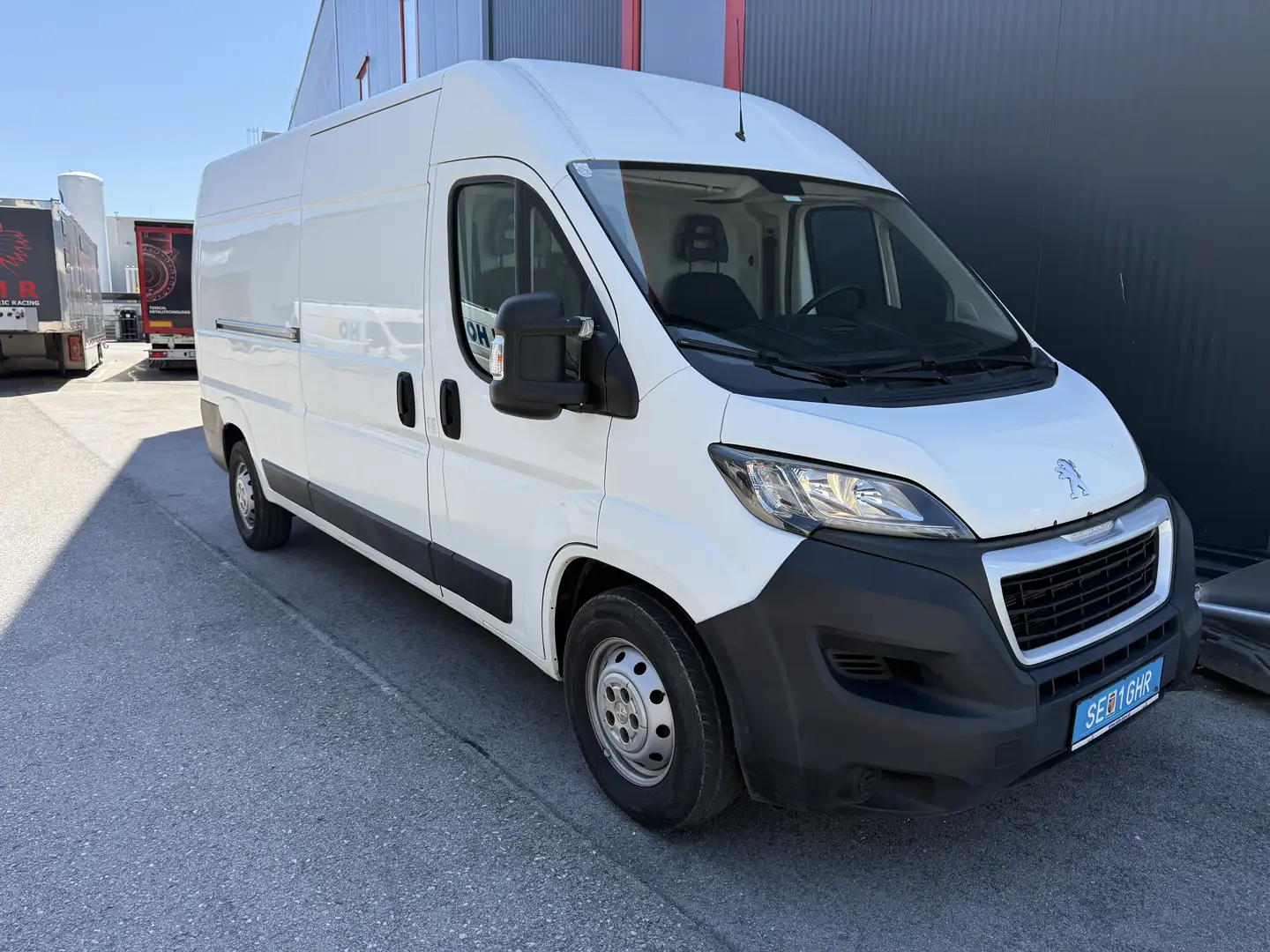 Peugeot Boxer Bus 3300 L3H2 2,0 S&S BlueHDi Bianco - 2