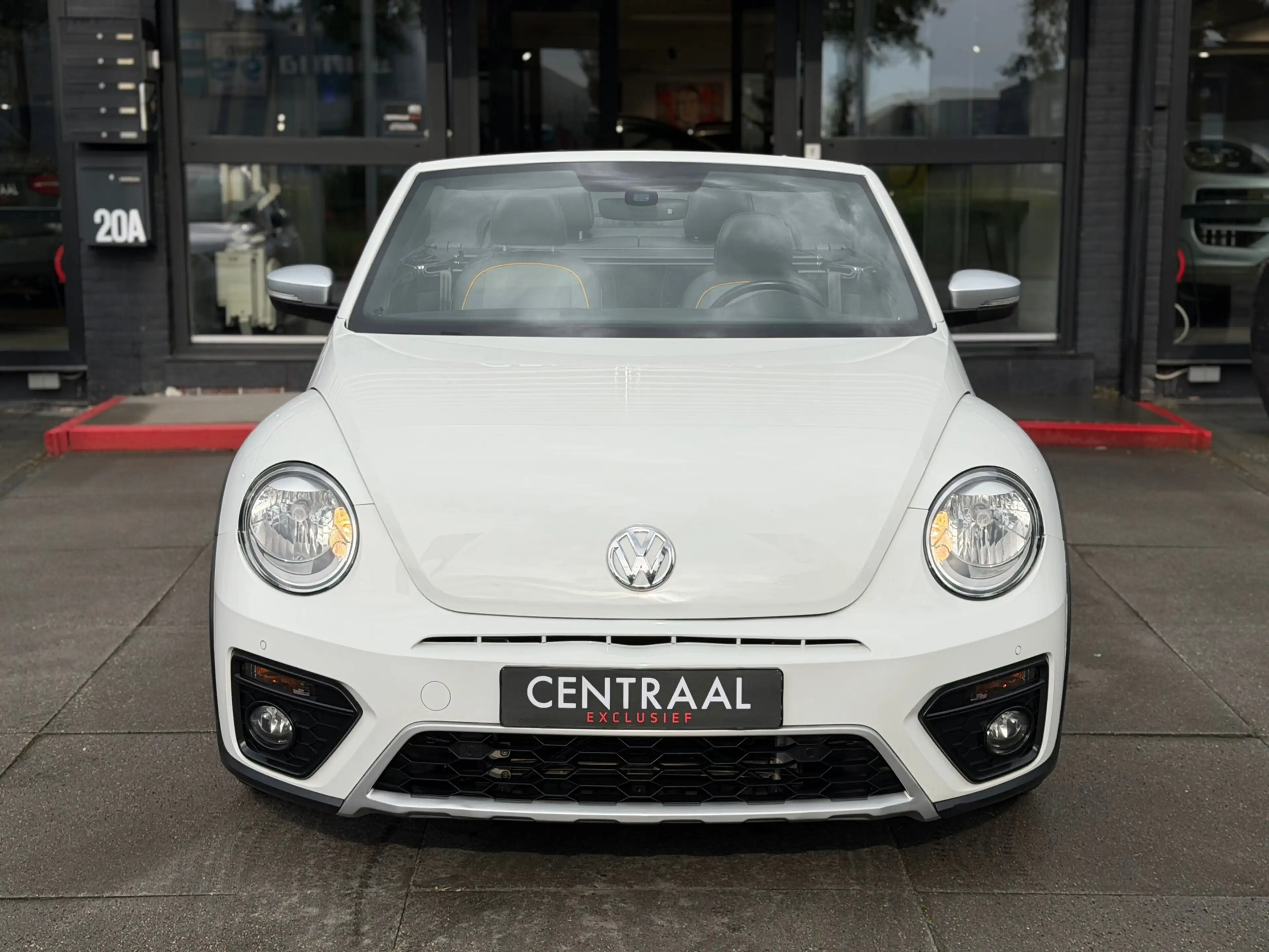 Volkswagen New Beetle CABRIOLET Dune 170PK|Camera|CruisC. — photo 2