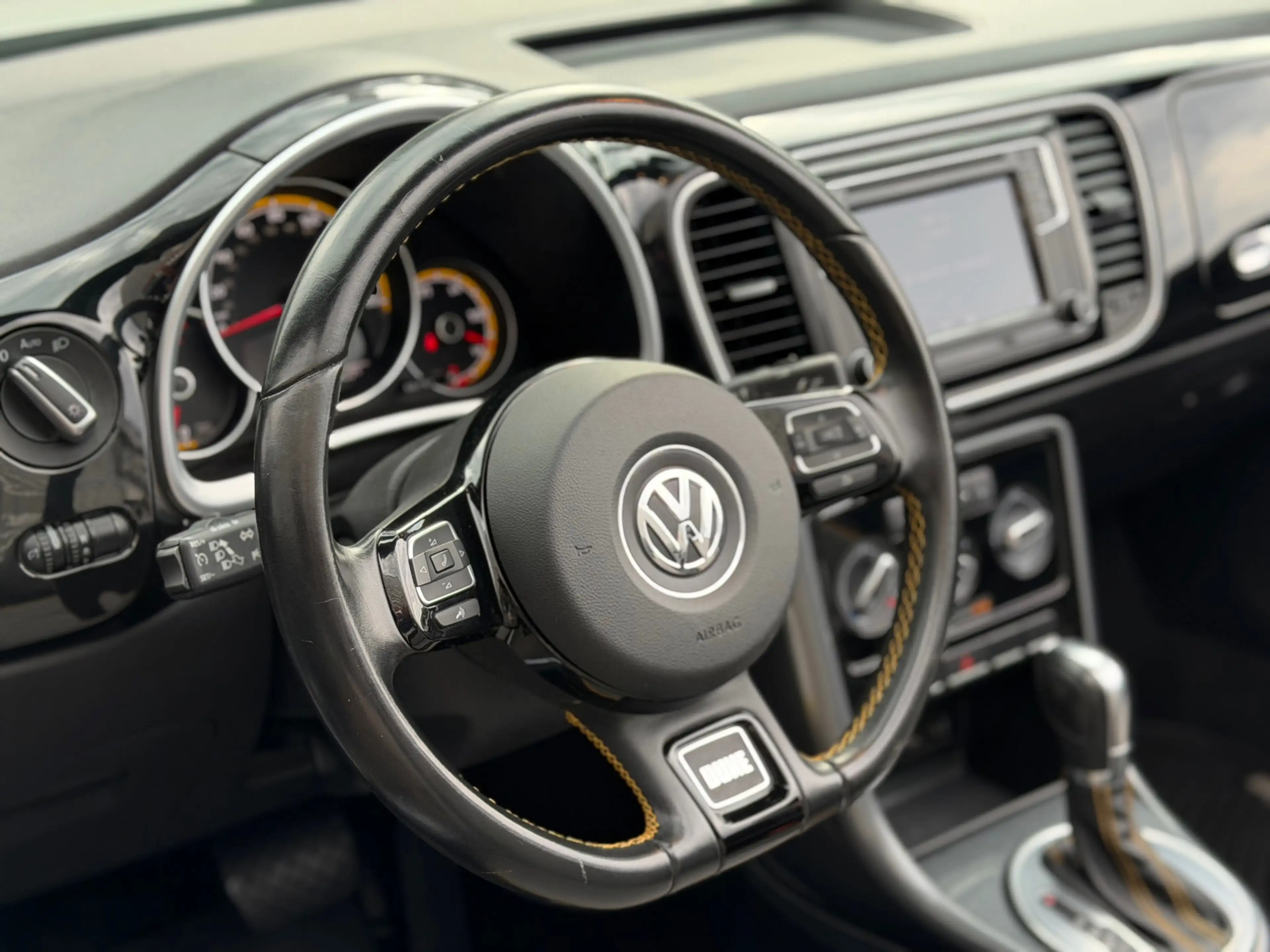 Volkswagen New Beetle CABRIOLET Dune 170PK|Camera|CruisC. — photo 14