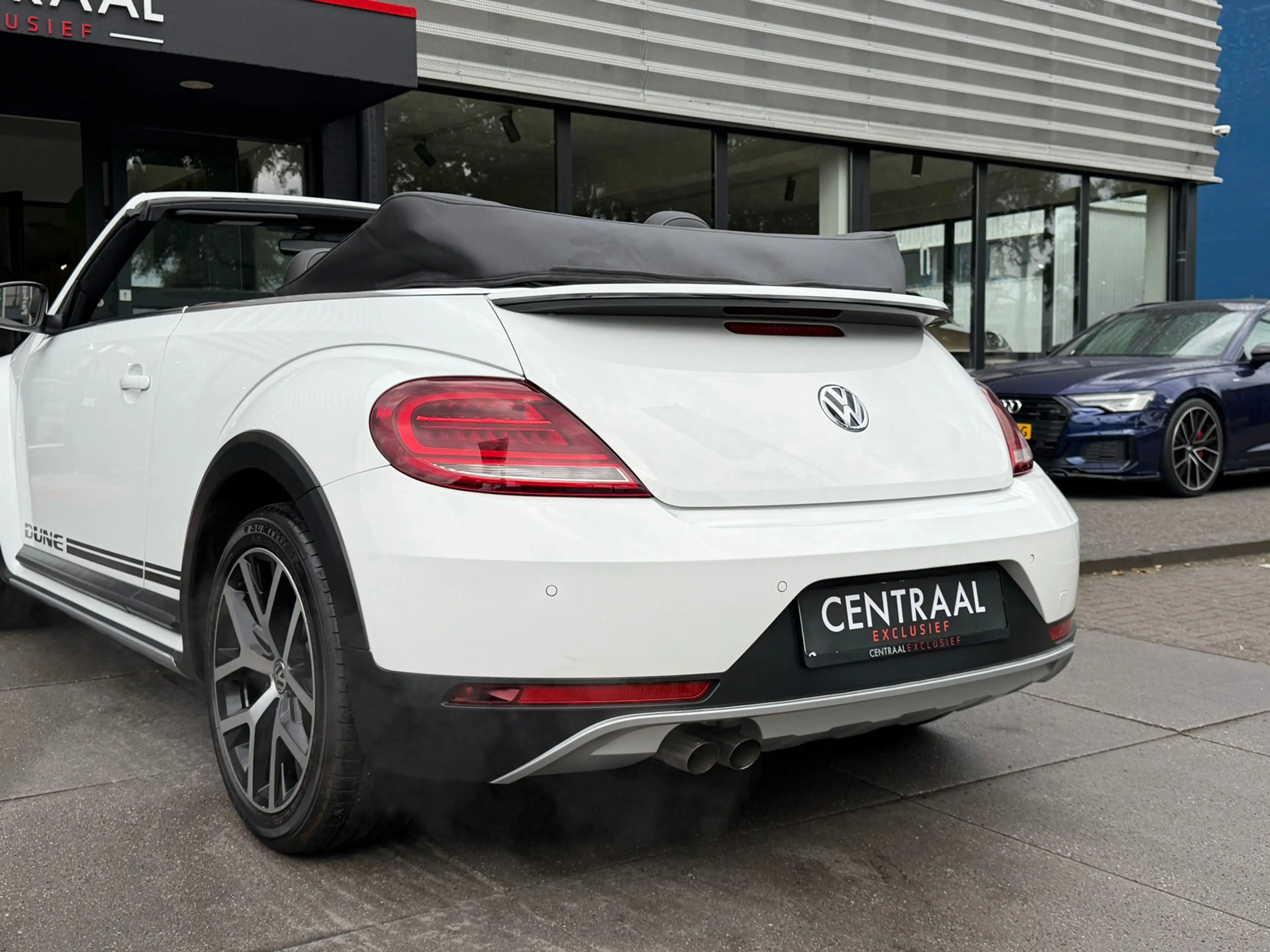 Volkswagen New Beetle CABRIOLET Dune 170PK|Camera|CruisC. — photo 28